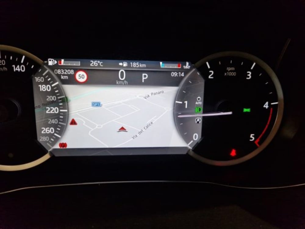 Jaguar E-Pace usata a Livorno (11)