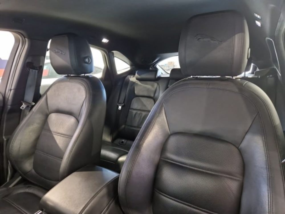 Jaguar E-Pace usata a Livorno (15)
