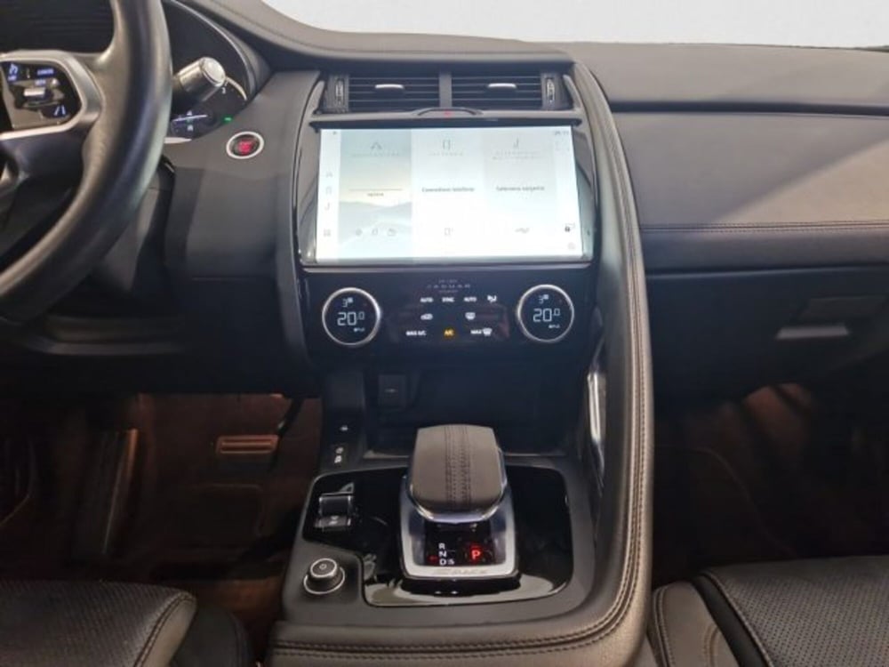 Jaguar E-Pace usata a Livorno (17)