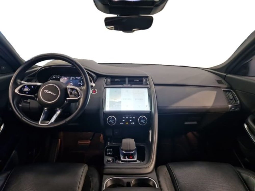 Jaguar E-Pace usata a Livorno (5)