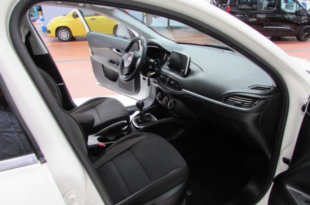 Fiat Tipo Station Wagon usata a Milano (18)