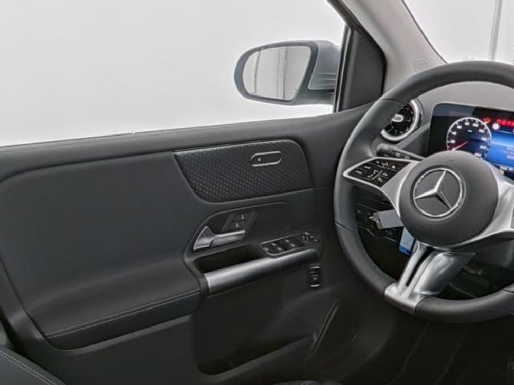 Mercedes-Benz Classe B usata a Milano (3)
