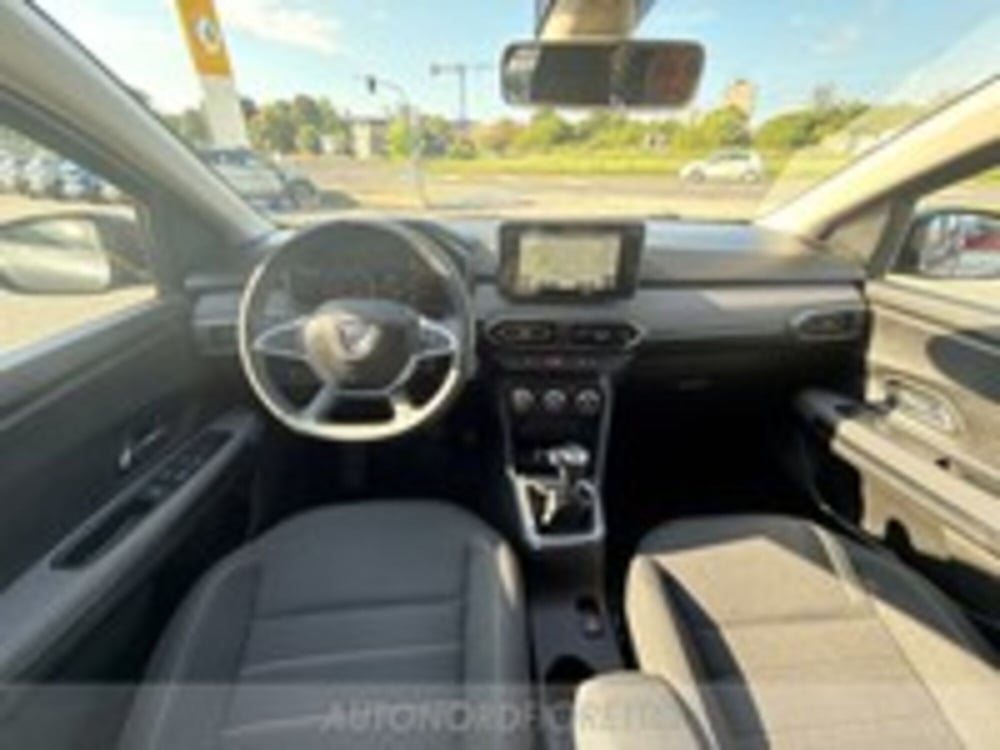 Dacia Jogger usata a Udine (13)
