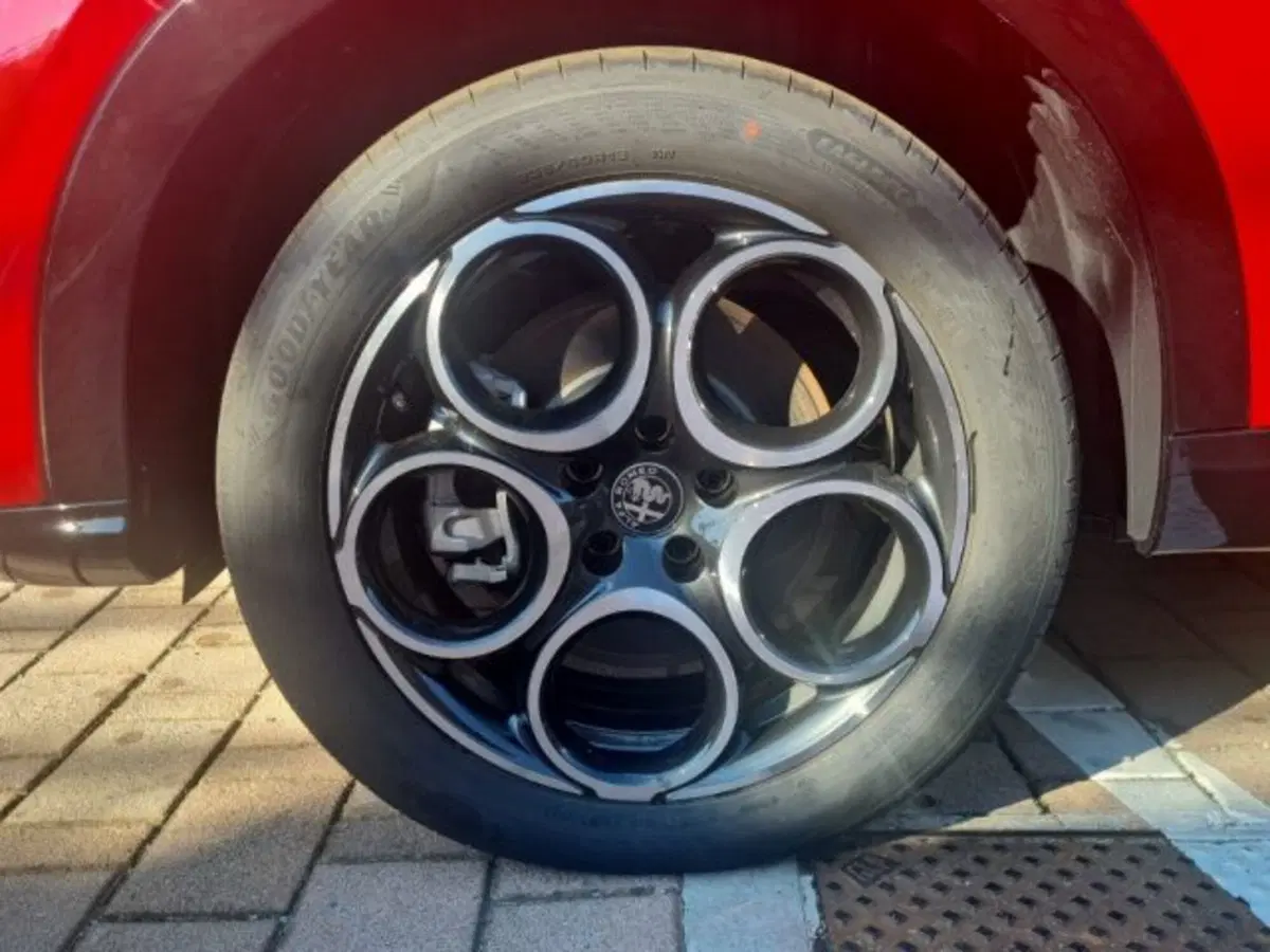 Alfa Romeo Tonale nuova a Monza e Brianza (13)