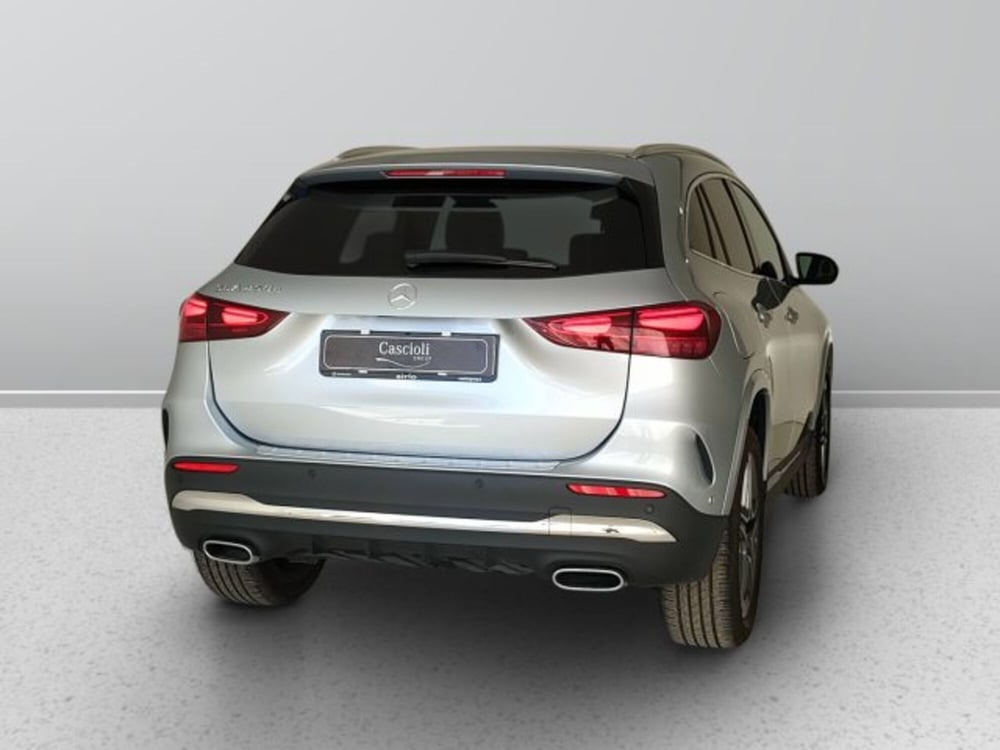Mercedes-Benz GLA SUV usata a Teramo (6)