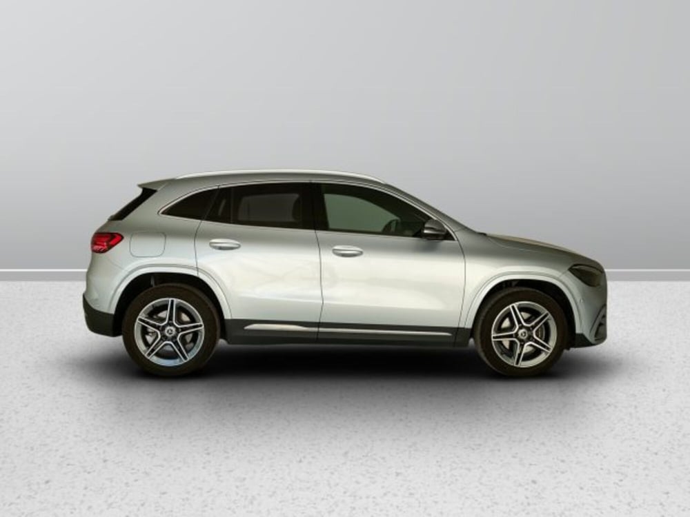 Mercedes-Benz GLA SUV usata a Teramo (7)