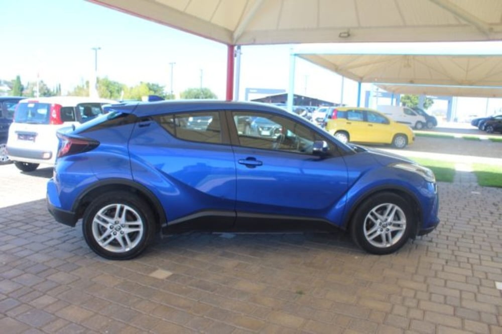 Toyota Toyota C-HR usata a Roma (14)