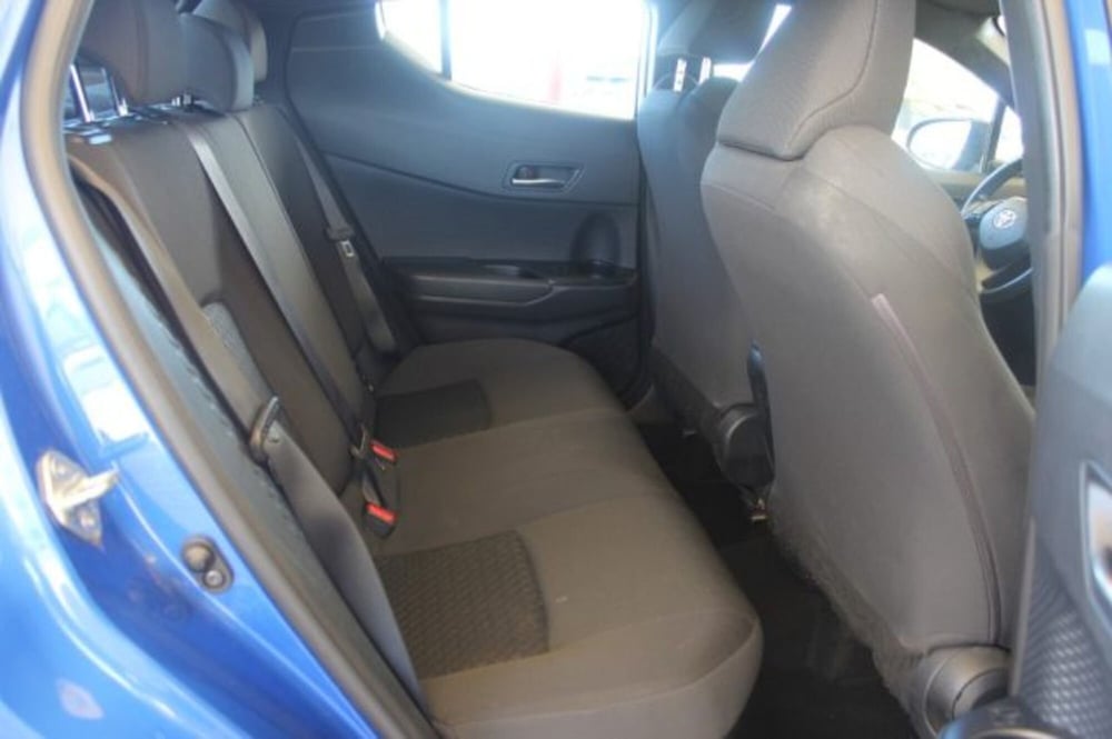 Toyota Toyota C-HR usata a Roma (8)