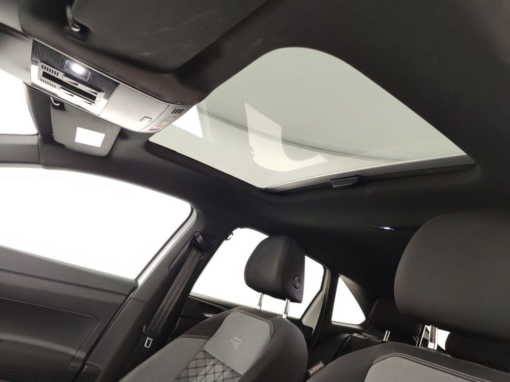 Volkswagen Taigo usata a Massa-Carrara (10)