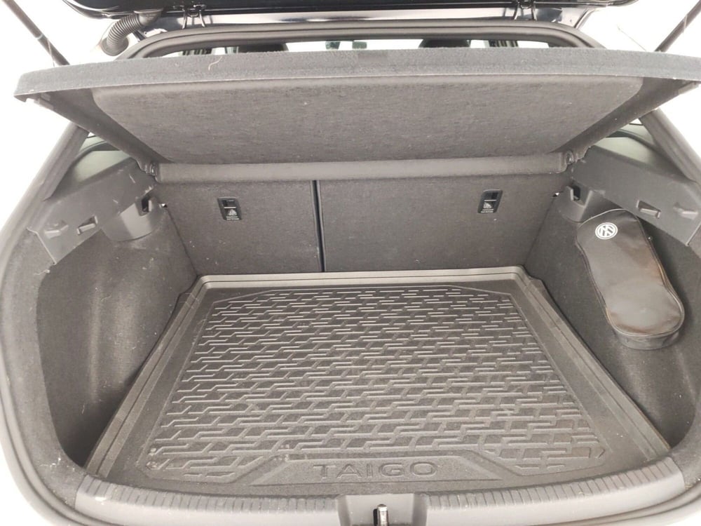 Volkswagen Taigo usata a Massa-Carrara (17)