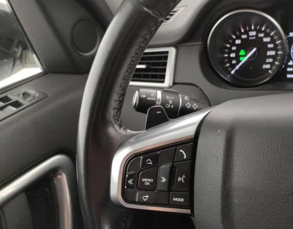 Land Rover Discovery Sport usata a Modena (14)