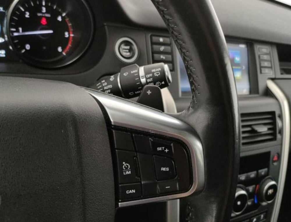 Land Rover Discovery Sport usata a Modena (15)