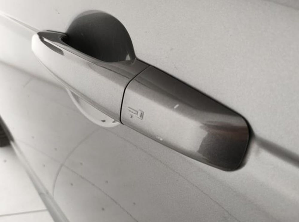 Land Rover Discovery Sport usata a Modena (10)
