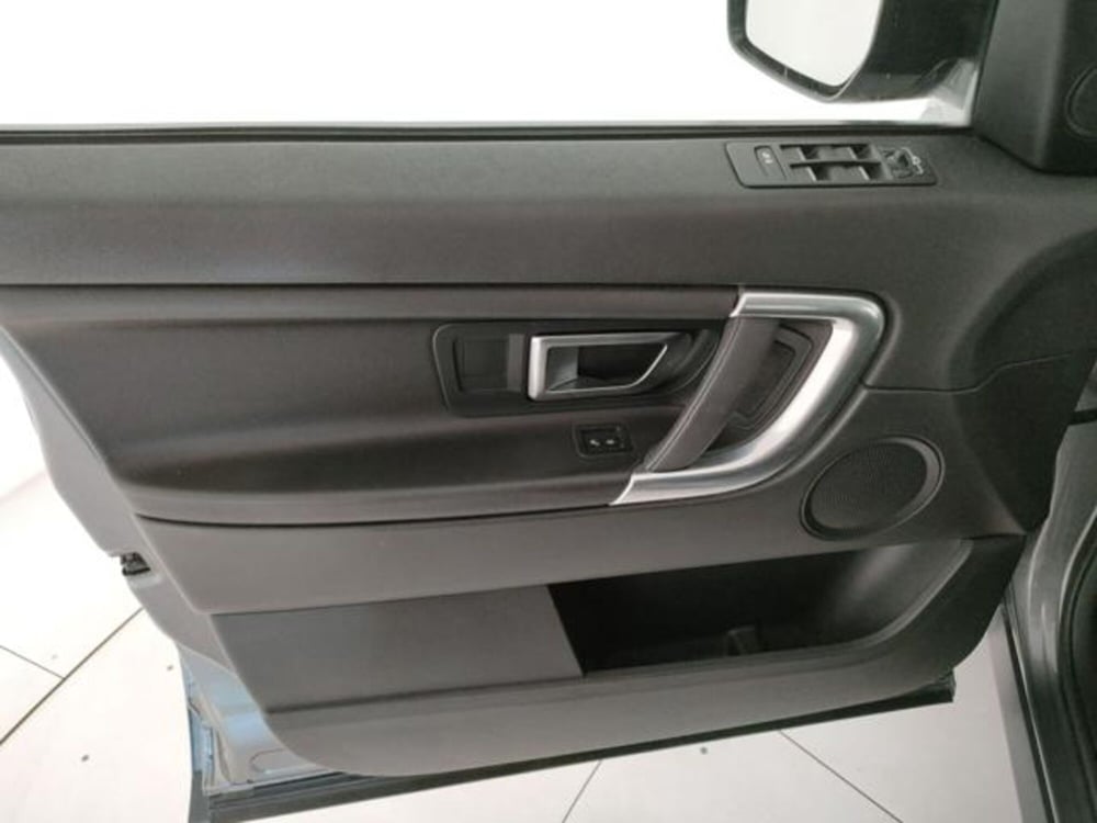 Land Rover Discovery Sport usata a Modena (11)