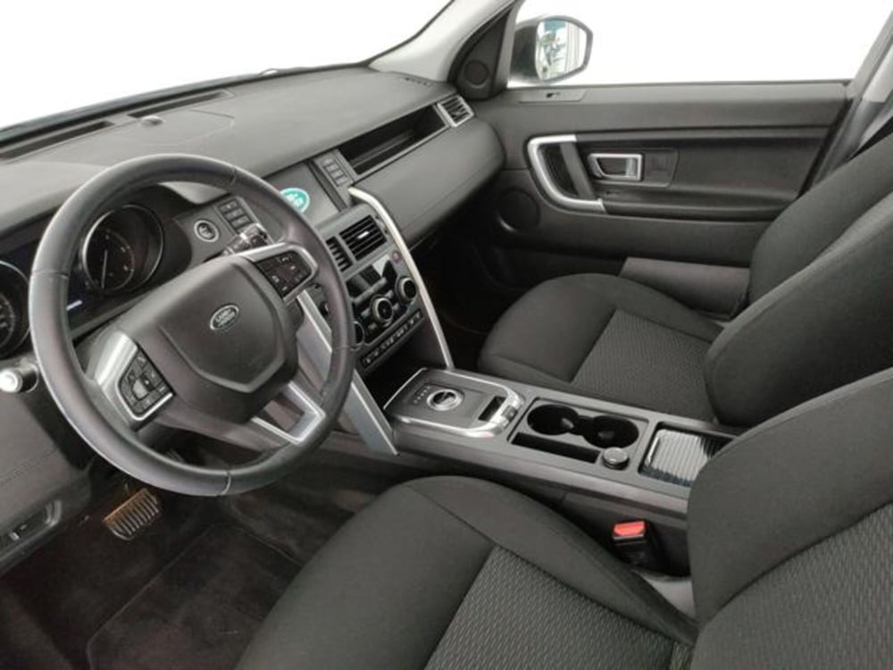 Land Rover Discovery Sport usata a Modena (13)
