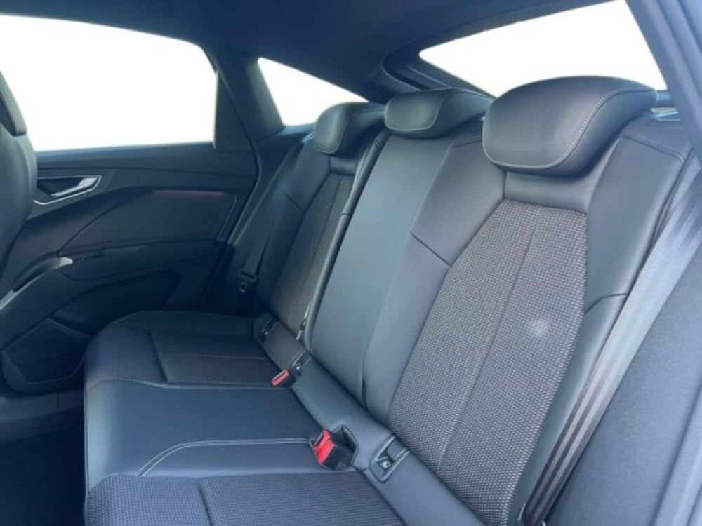 Audi Q4 usata a Lecce (15)
