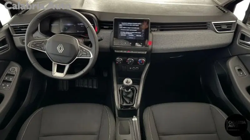 Renault Clio nuova a Reggio Calabria (7)