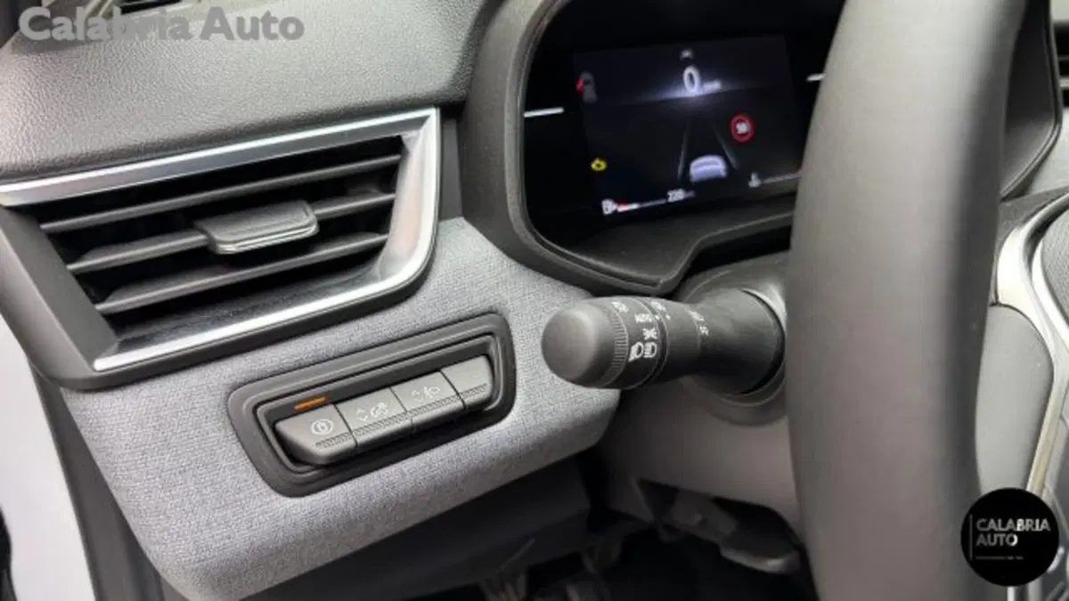 Renault Clio nuova a Reggio Calabria (16)