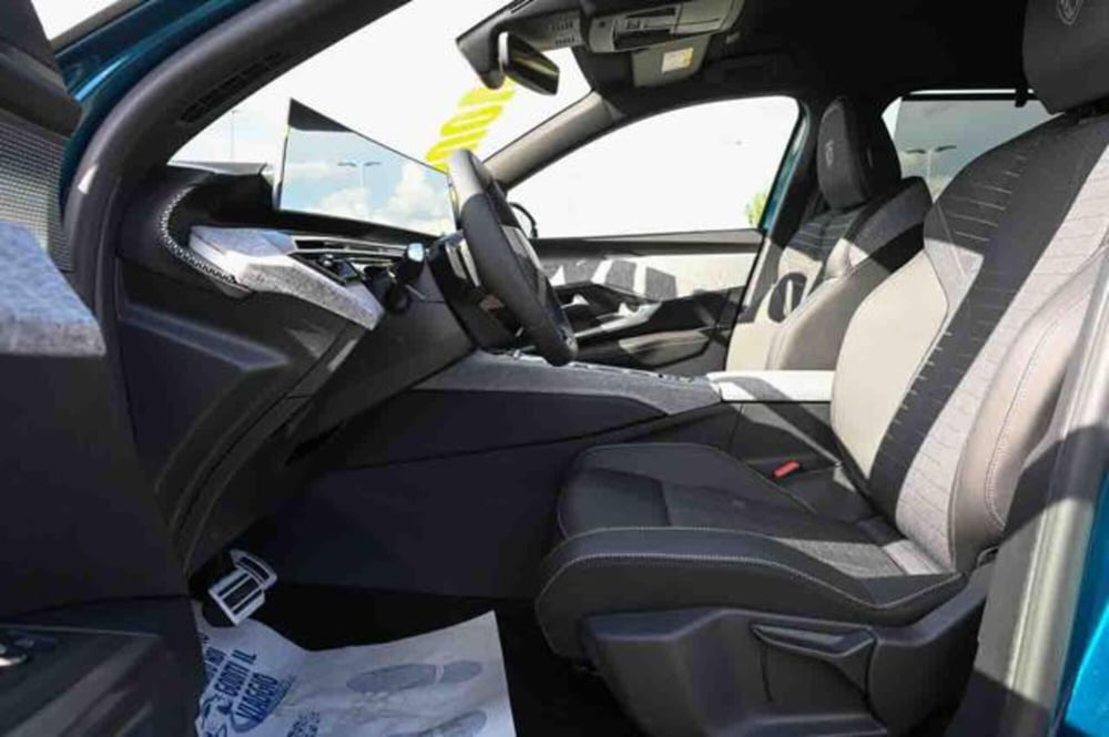 Peugeot 5008 nuova a Torino (10)