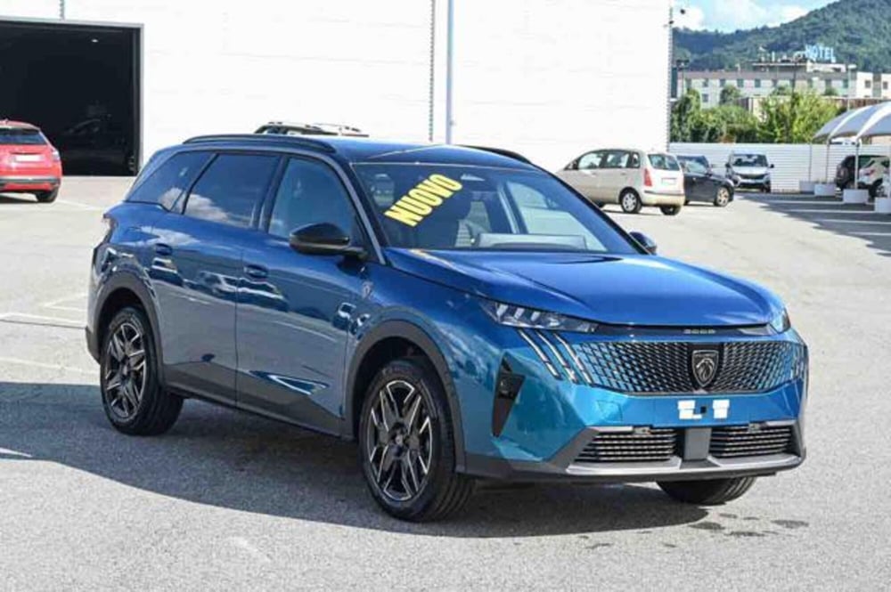 Peugeot 5008 nuova a Torino (2)