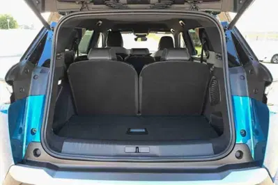 Peugeot 5008 1.2 hybrid GT 145cv 5p.ti e-dcs6 nuova a Pianezza