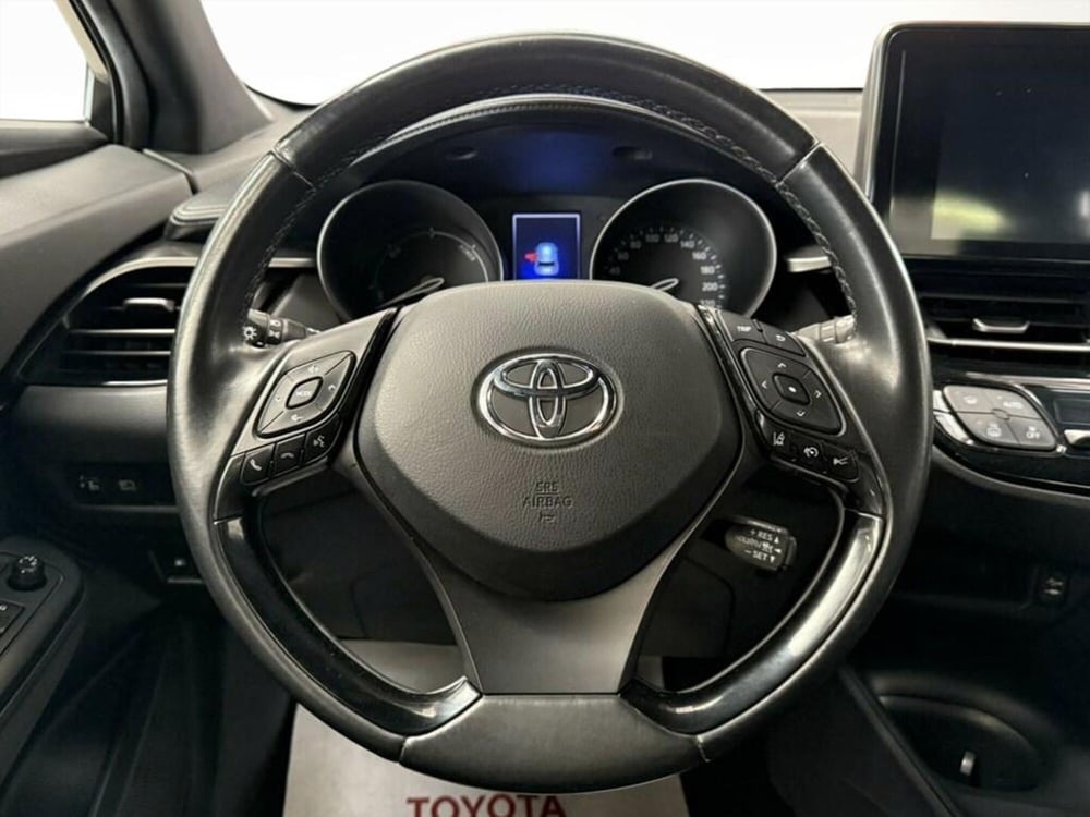 Toyota Toyota C-HR usata a Monza e Brianza (8)