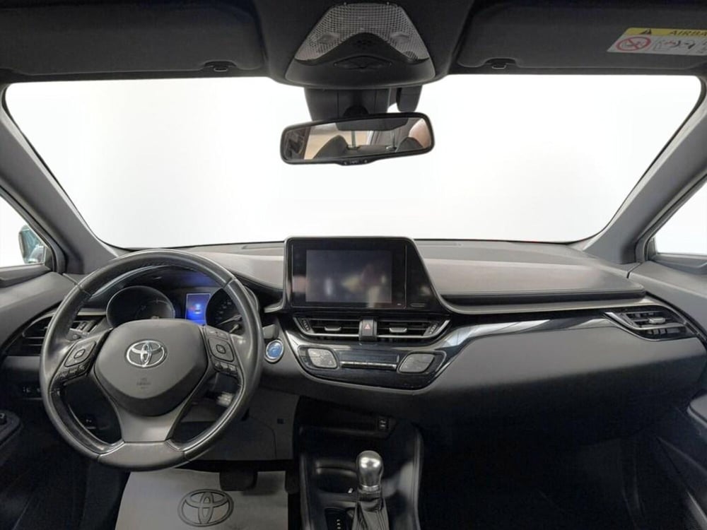 Toyota Toyota C-HR usata a Monza e Brianza (9)