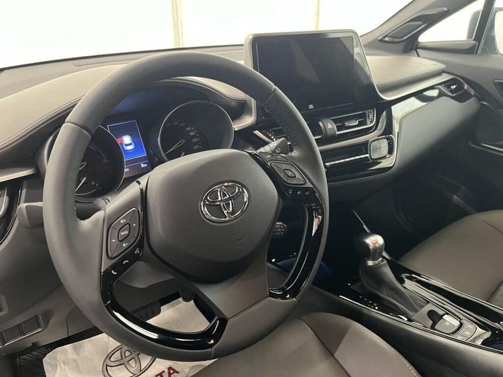 Toyota Toyota C-HR usata a Monza e Brianza (12)