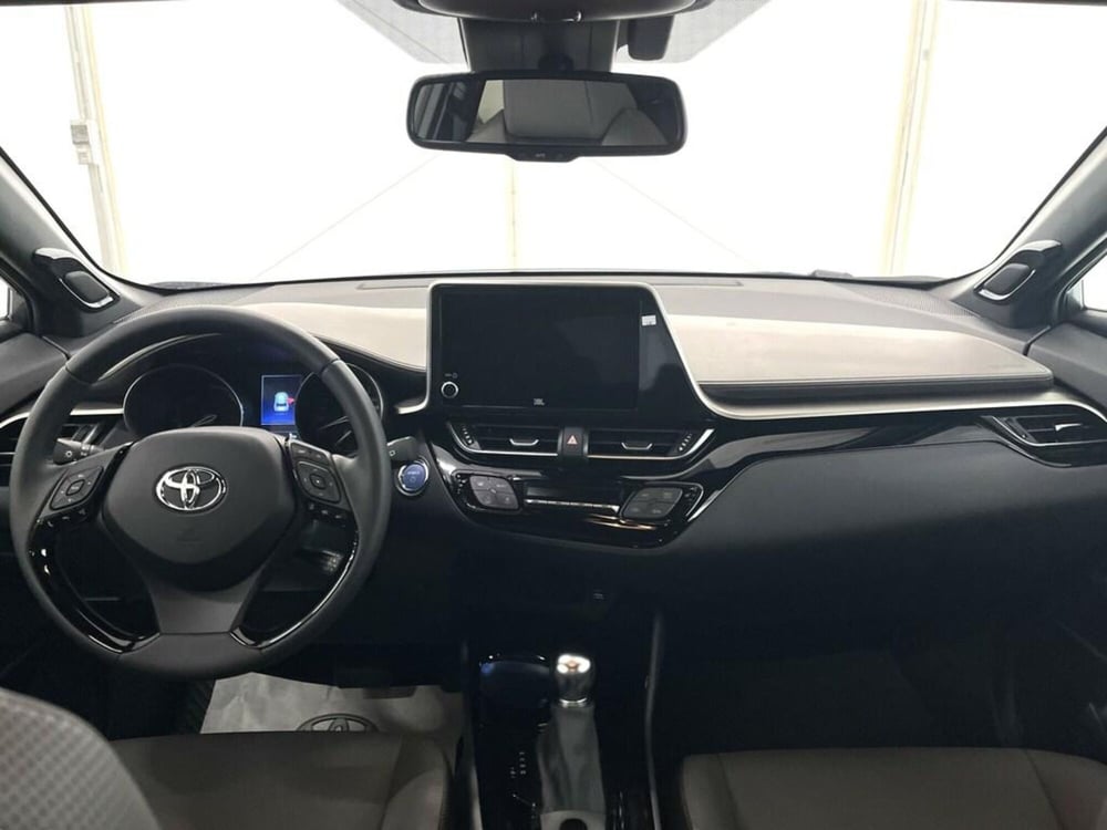 Toyota Toyota C-HR usata a Monza e Brianza (9)