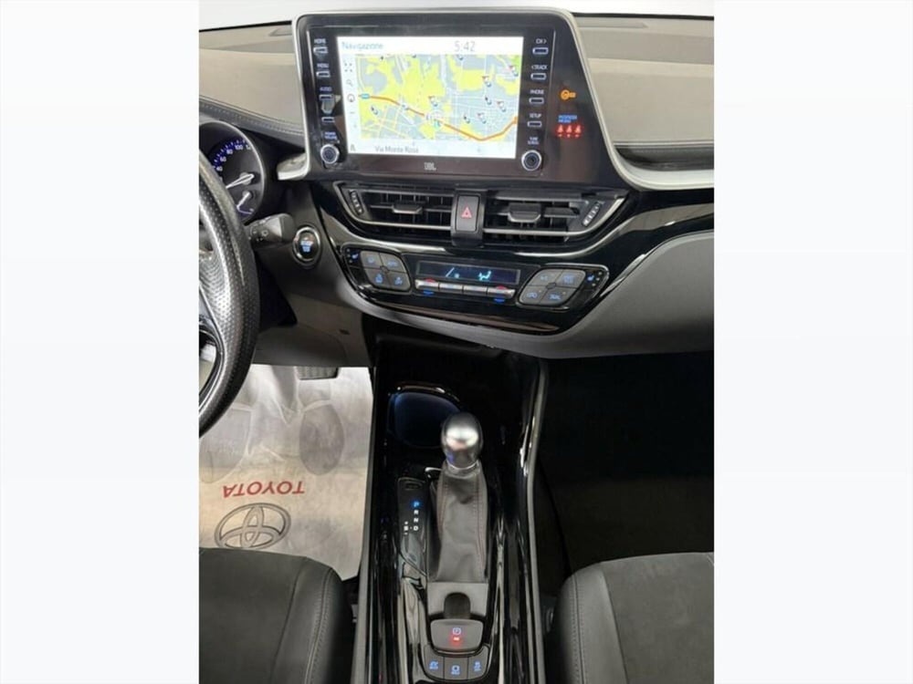 Toyota Toyota C-HR usata a Monza e Brianza (13)