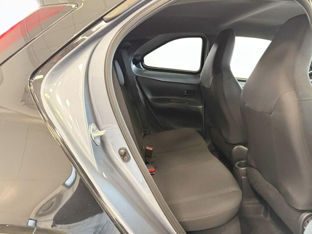Toyota Aygo X nuova a Monza e Brianza (10)