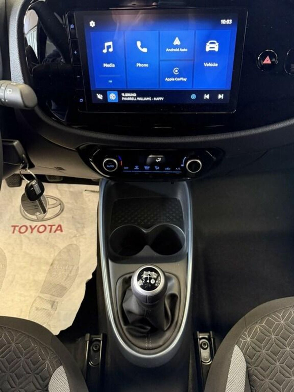 Toyota Aygo X nuova a Monza e Brianza (12)