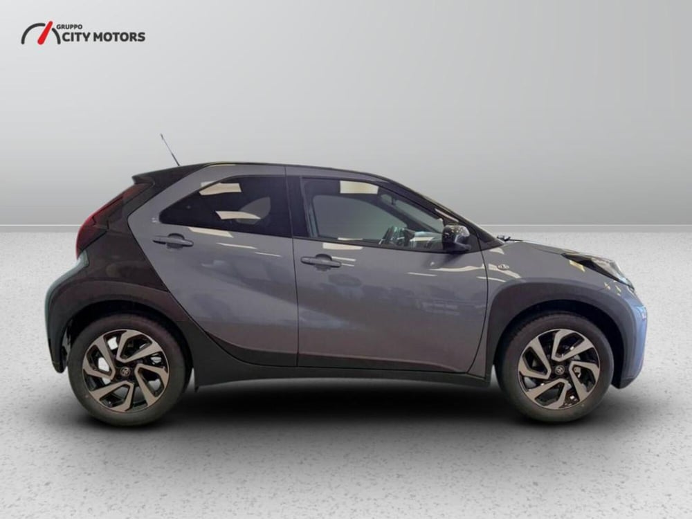 Toyota Aygo X nuova a Monza e Brianza (3)