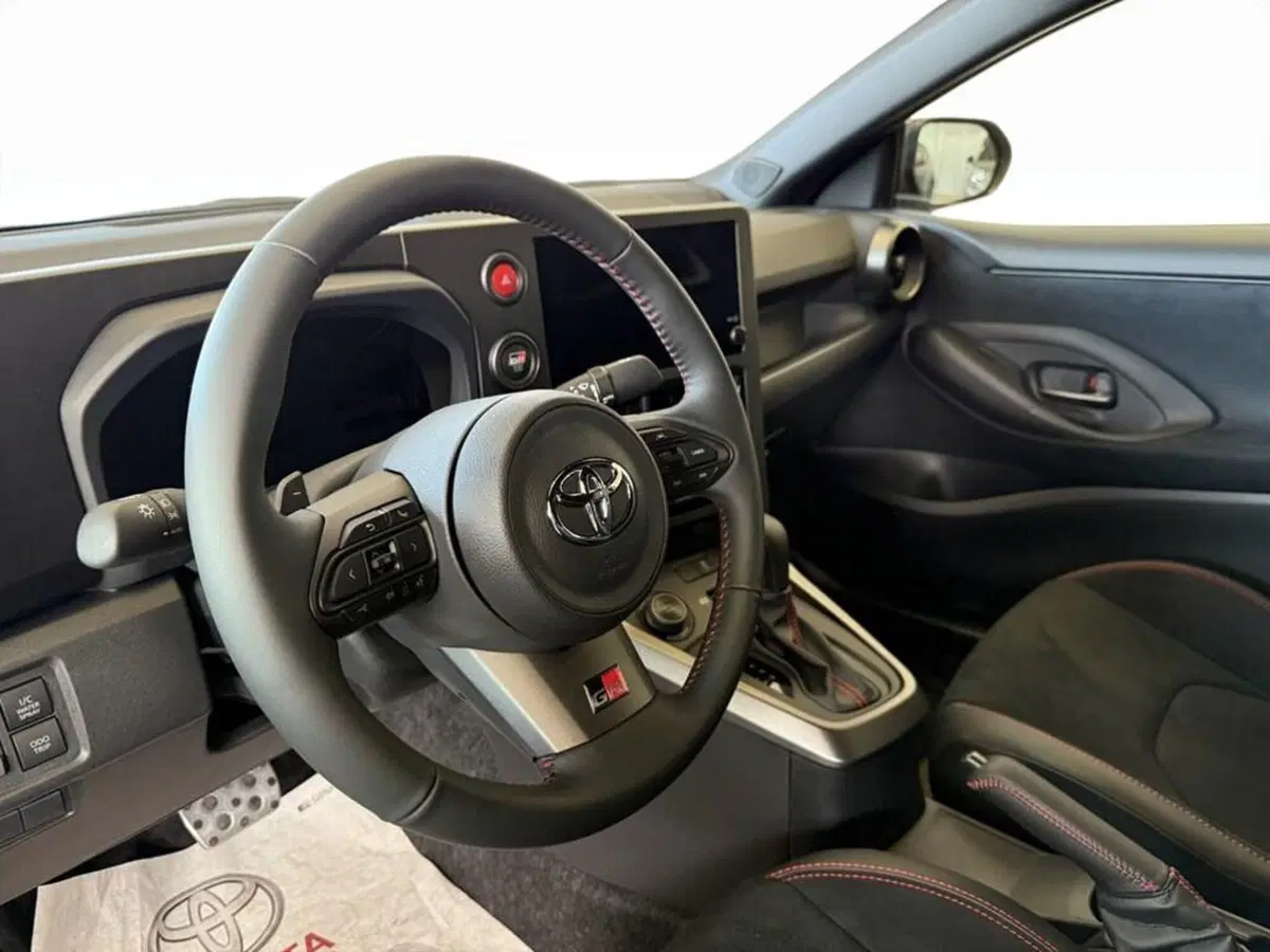 Toyota GR Yaris nuova a Monza e Brianza (10)
