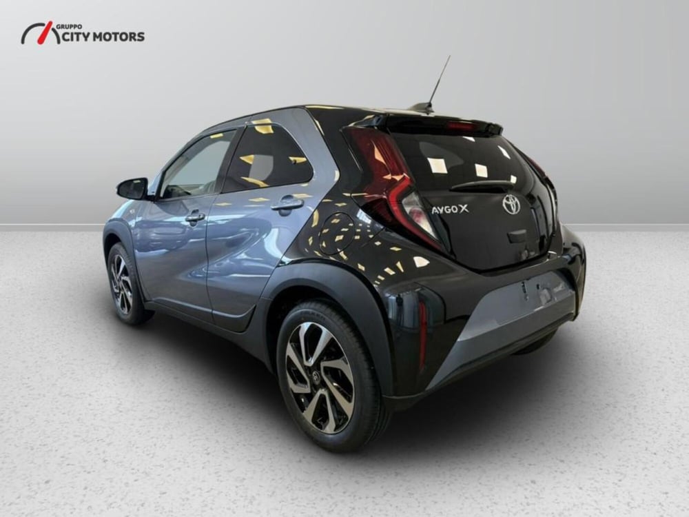 Toyota Aygo X nuova a Monza e Brianza (6)