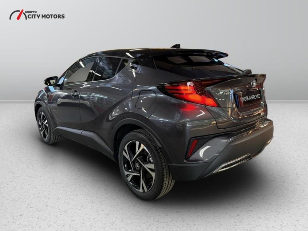 Toyota Toyota C-HR nuova a Monza e Brianza (4)