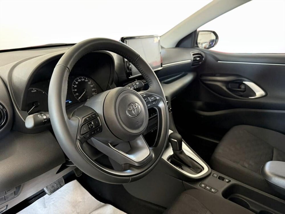 Toyota Yaris Cross nuova a Monza e Brianza (11)