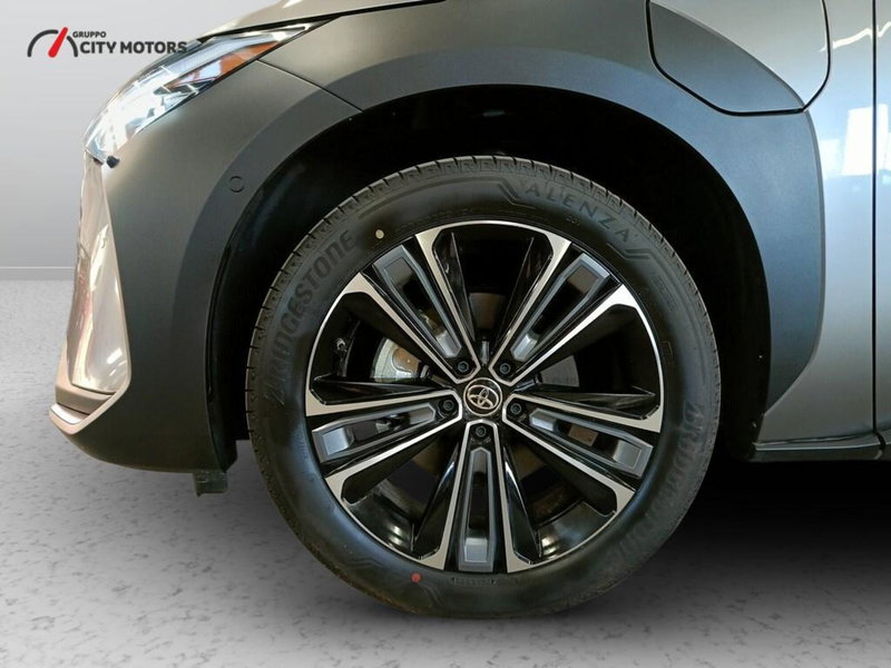 Toyota bZ4X nuova a Monza e Brianza (15)