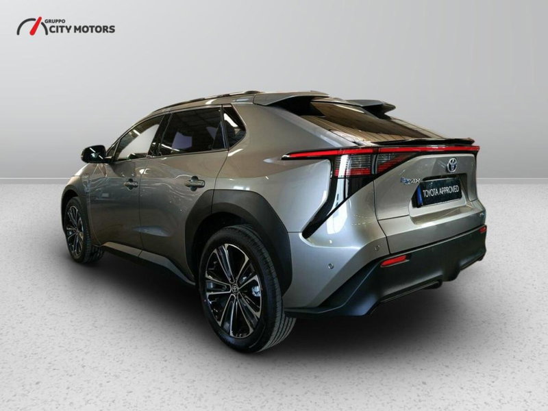 Toyota bZ4X nuova a Monza e Brianza (4)