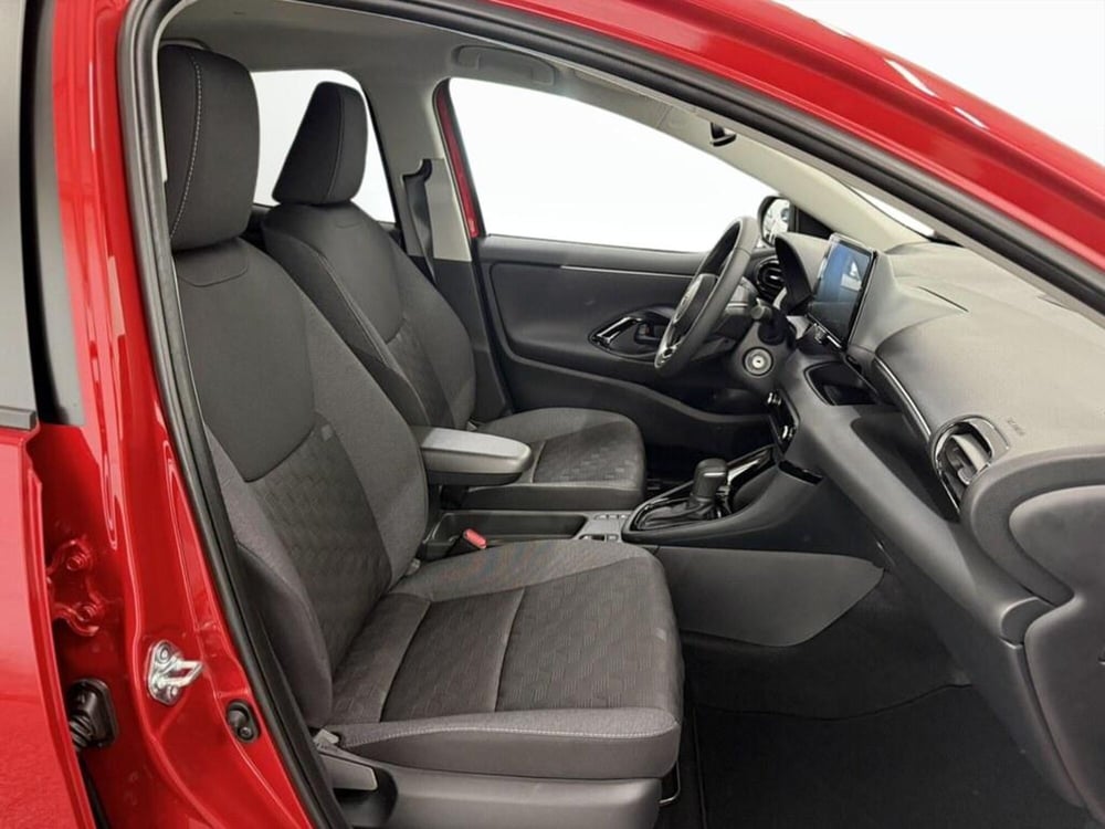 Toyota Yaris Cross nuova a Monza e Brianza (9)
