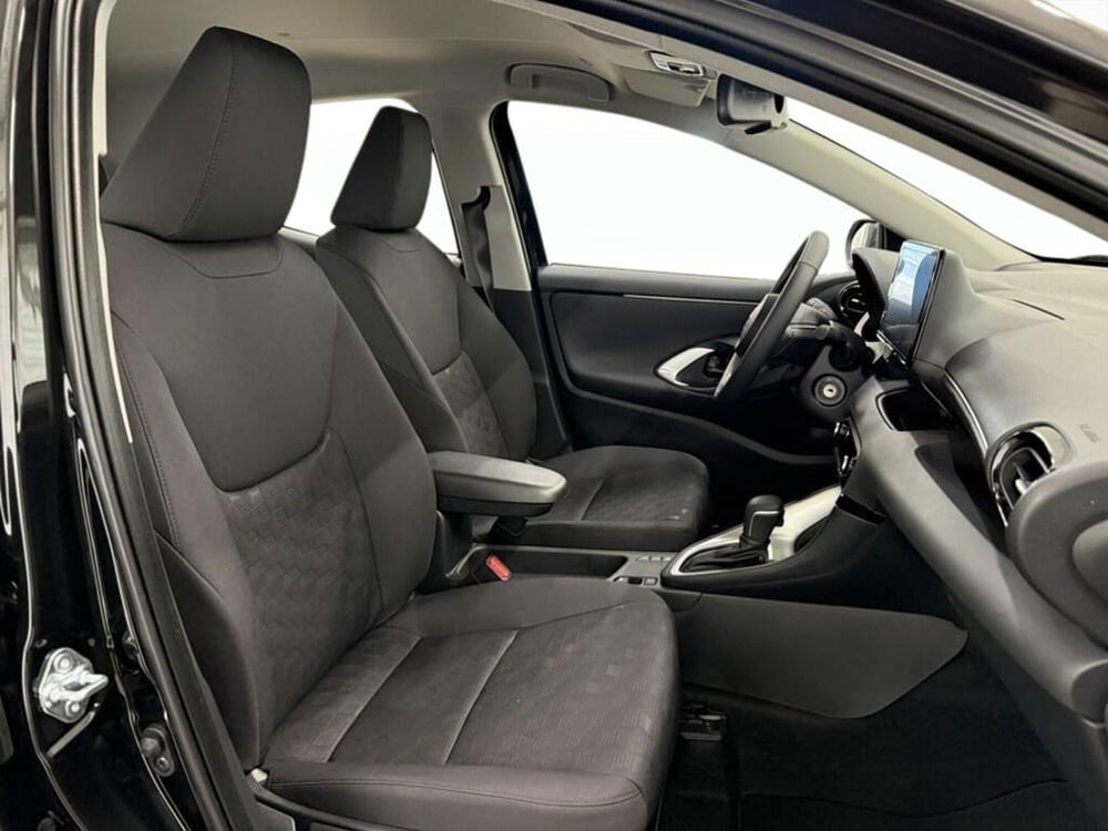 Toyota Yaris Cross nuova a Monza e Brianza (9)