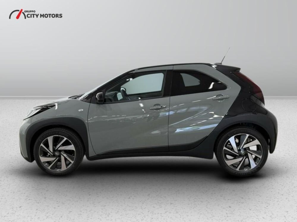 Toyota Aygo X nuova a Monza e Brianza (3)