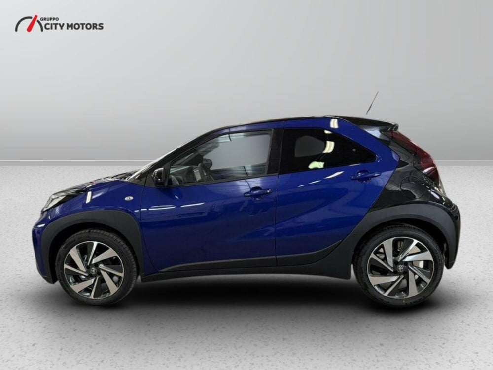 Toyota Aygo X nuova a Monza e Brianza (3)