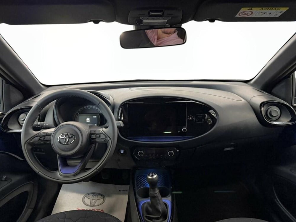 Toyota Aygo X nuova a Monza e Brianza (8)