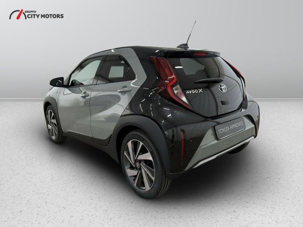 Toyota Aygo X nuova a Monza e Brianza (4)