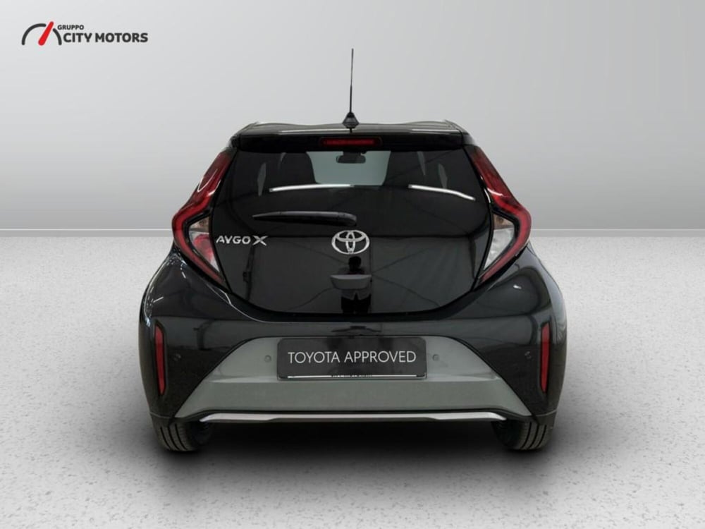 Toyota Aygo X nuova a Monza e Brianza (5)