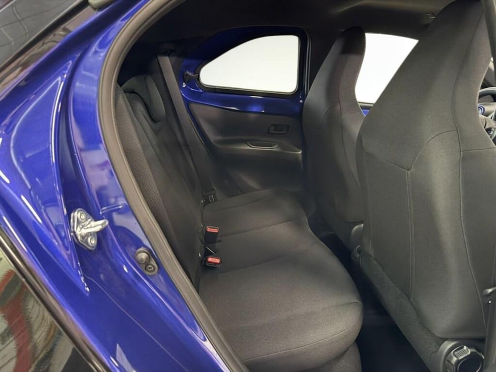Toyota Aygo X nuova a Monza e Brianza (10)