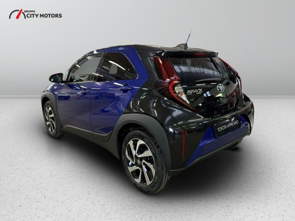 Toyota Aygo X nuova a Monza e Brianza (4)