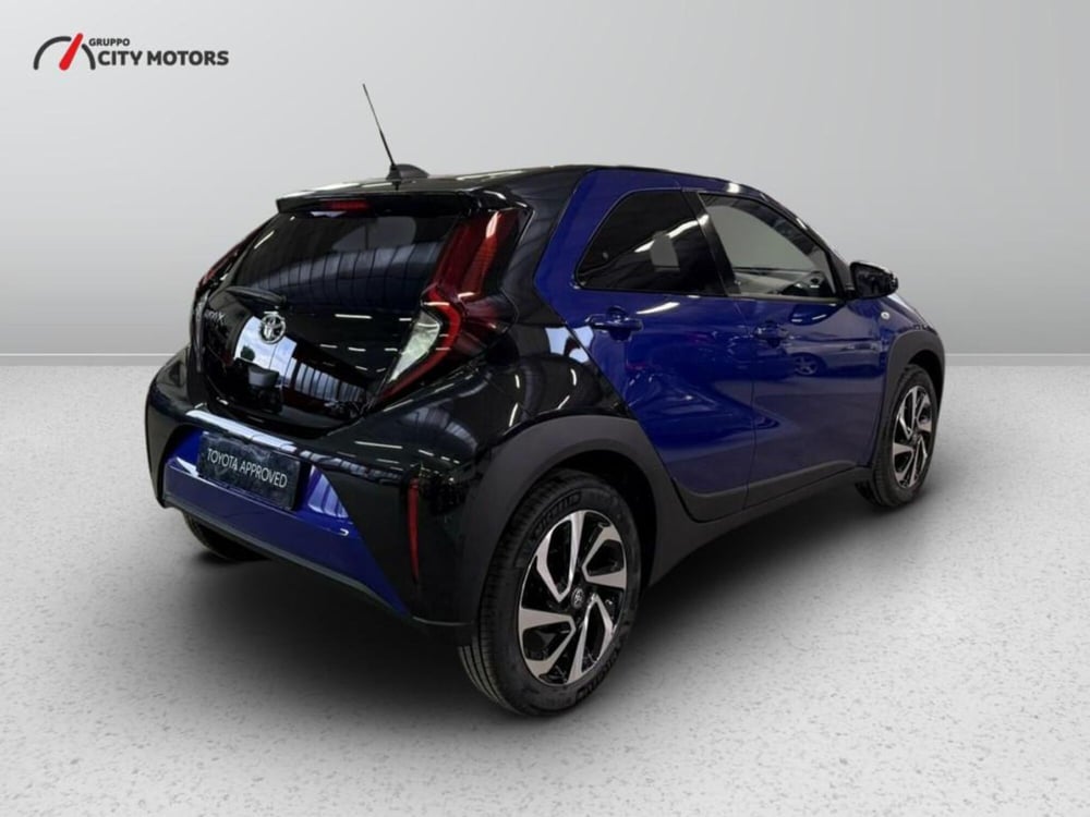 Toyota Aygo X nuova a Monza e Brianza (6)