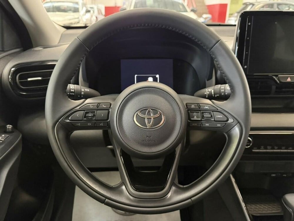 Toyota Yaris Cross nuova a Monza e Brianza (7)